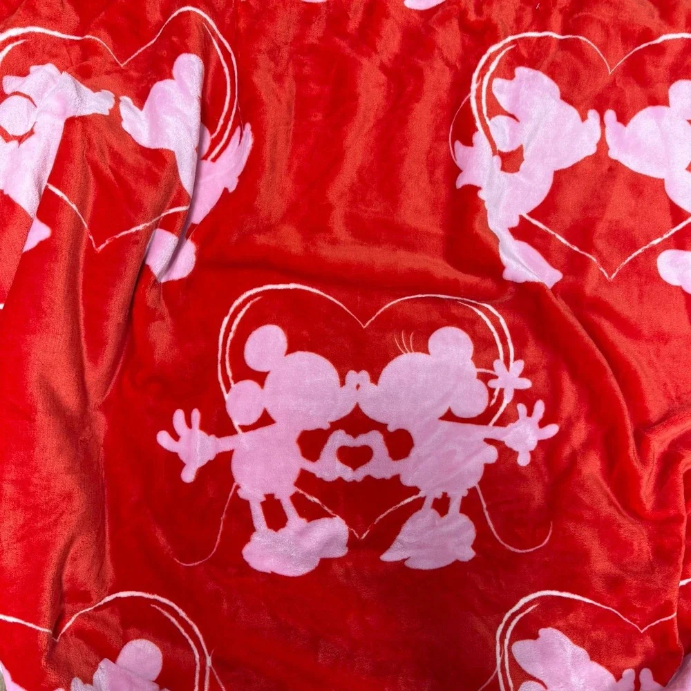 NWT Disney Kissing Mickey & Minnie Mouse Throw Blanket Red Pink Plush 60